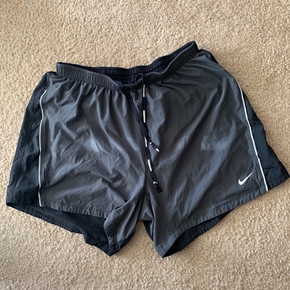 Nike RUNNING DRI-FIT shorts - Picture 2 of 4